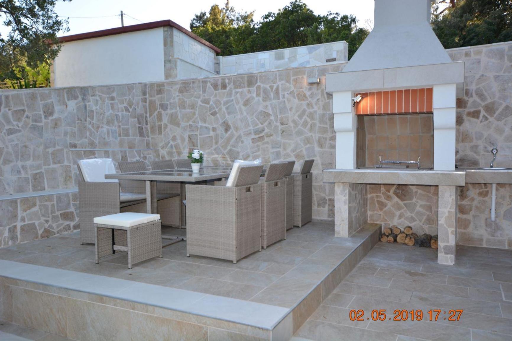 Sealodge - Luxe Villa, Private Pool, Mooring, Parking, Sea & Mountain View, At 150 M From Idyllic Private Beach Рогач Экстерьер фото