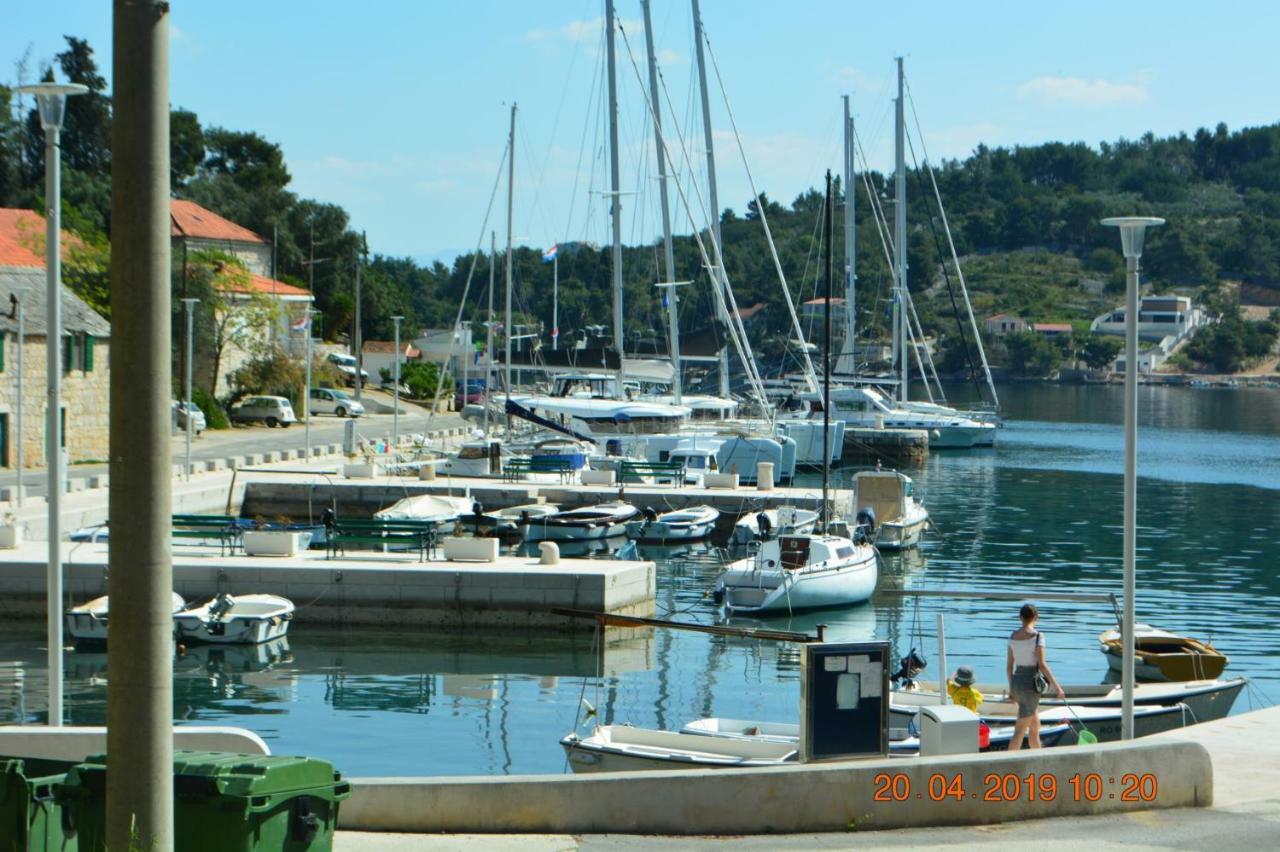 Sealodge - Luxe Villa, Private Pool, Mooring, Parking, Sea & Mountain View, At 150 M From Idyllic Private Beach Рогач Экстерьер фото