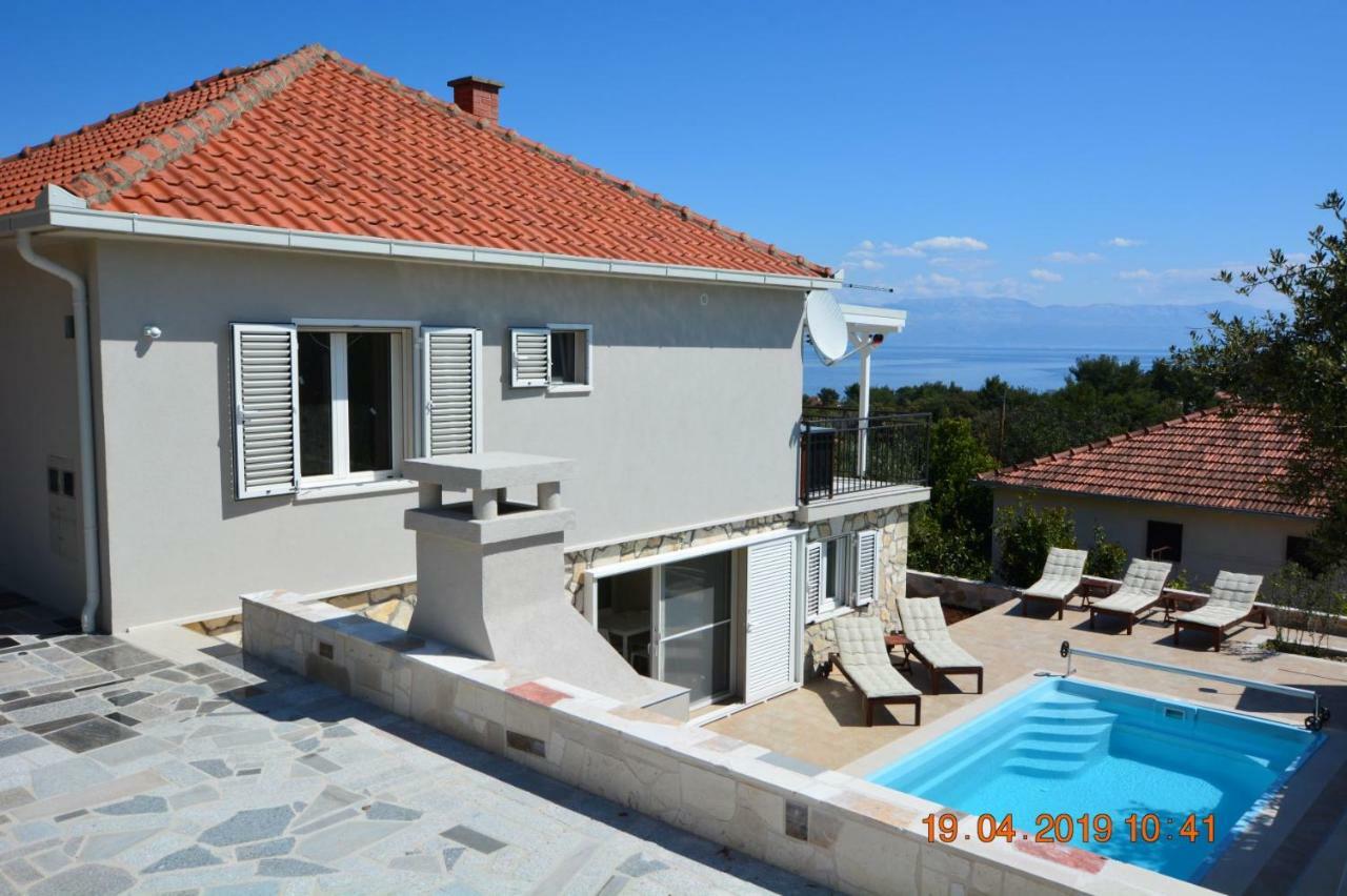 Sealodge - Luxe Villa, Private Pool, Mooring, Parking, Sea & Mountain View, At 150 M From Idyllic Private Beach Рогач Экстерьер фото